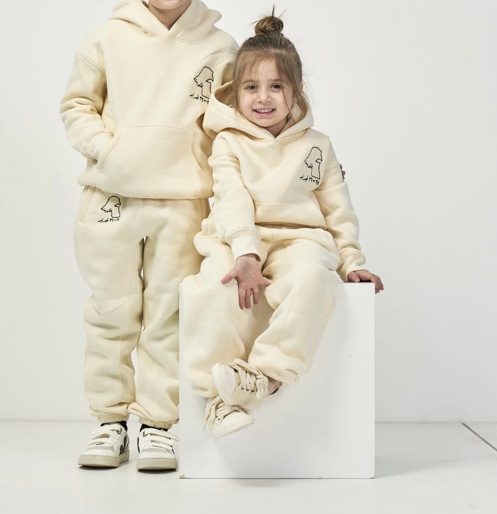 Kuwait National day set in off white (old)