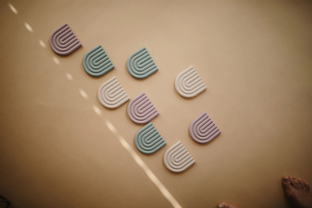 Mushie - Rainbow Teether (Mauve)