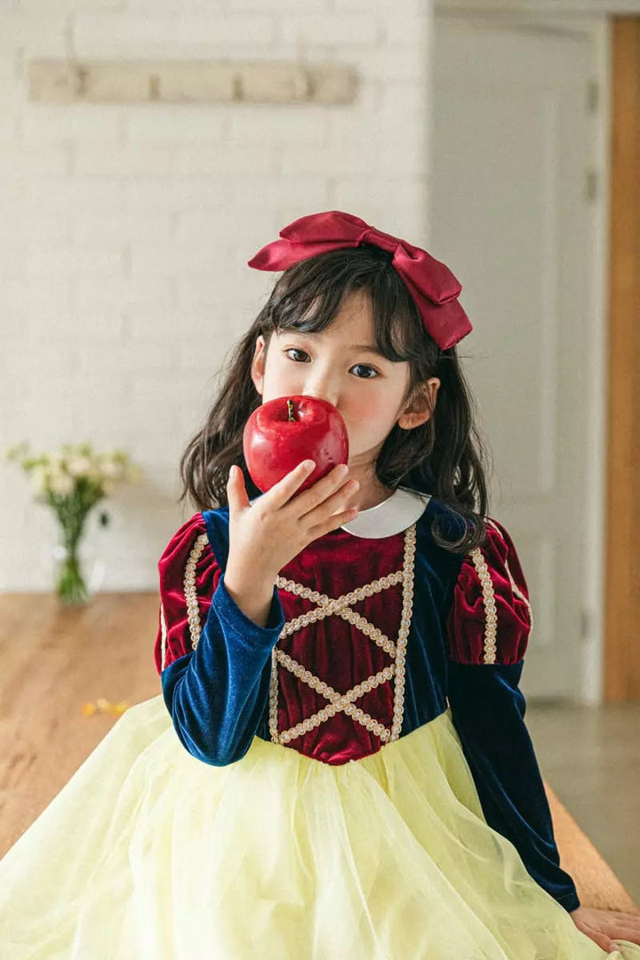 Snow white dress with headband