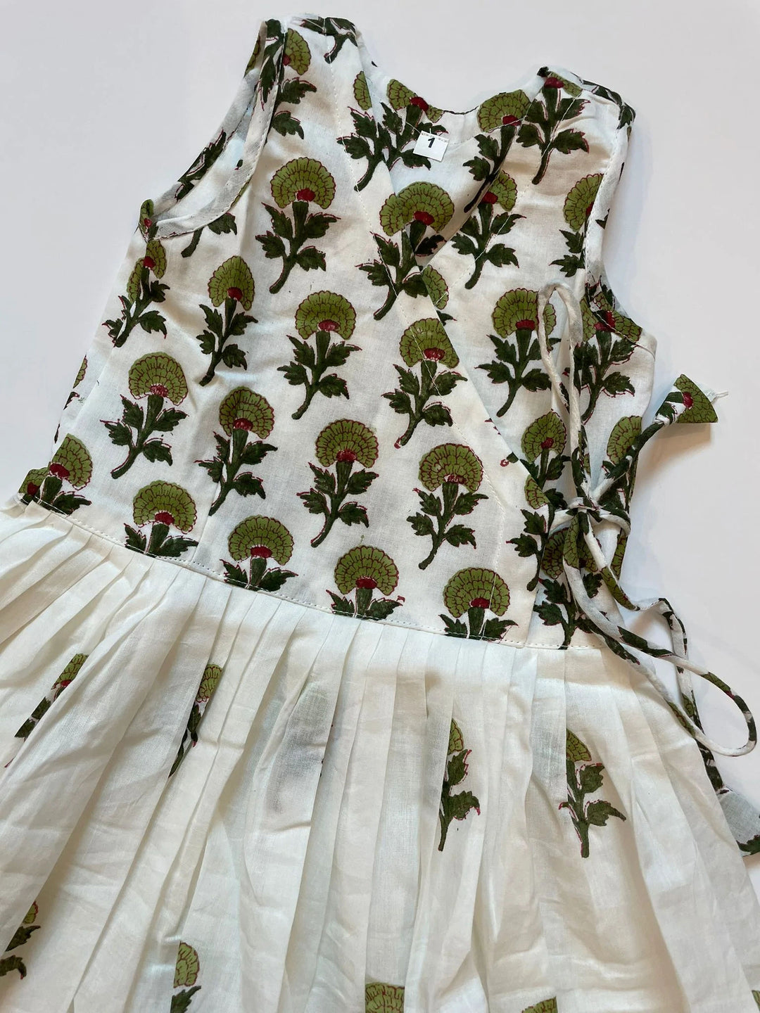 OLIVE GREEN FLOWERS